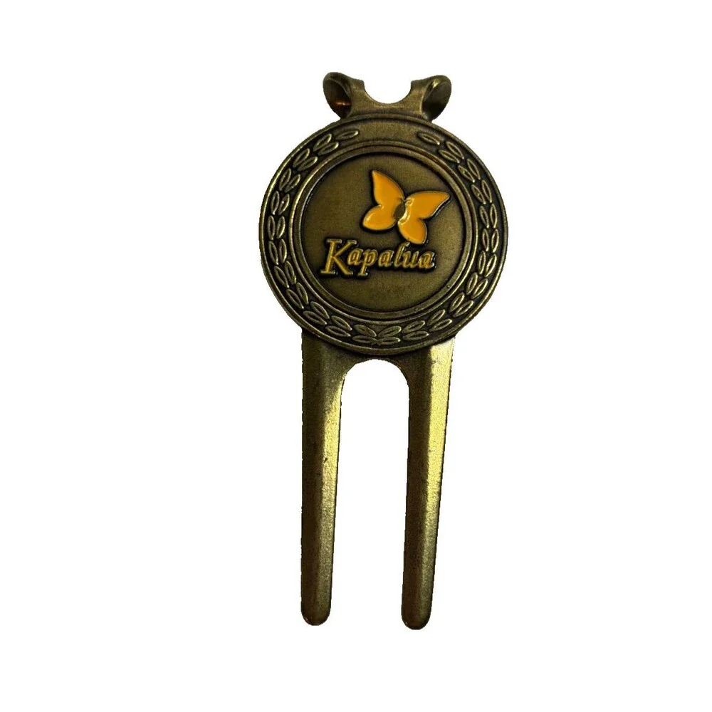 Vintage Kapalua Golf Club Maui Hawaii Divot Tool Magnetic Coin Ball Marker